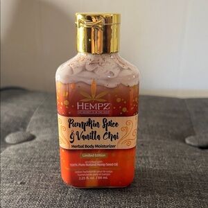 Hempz Limited Edition Pumpkin Spice & Vanilla Chai Body Moisturizer